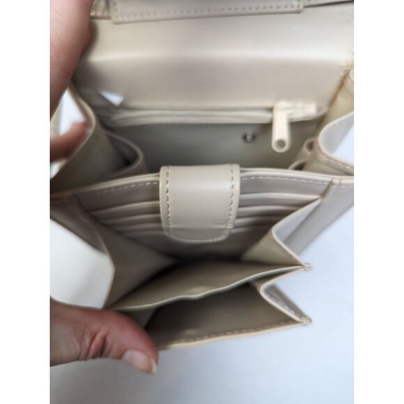 Buxton Ivory Leather Multi Pocket Flap Top Crossbody Shoulder Handbag Purse - Picture 6 of 9